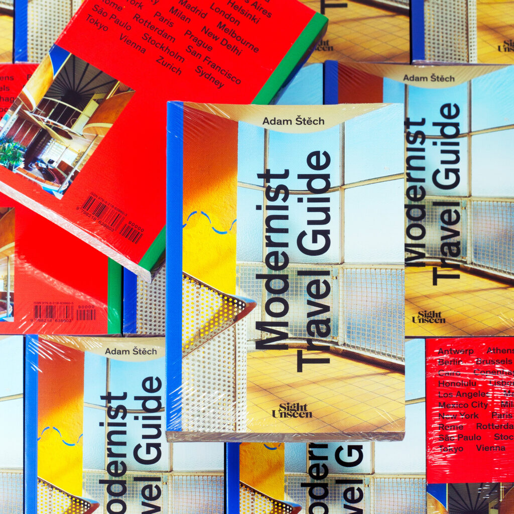 Modernist Travel Guide – PÁR